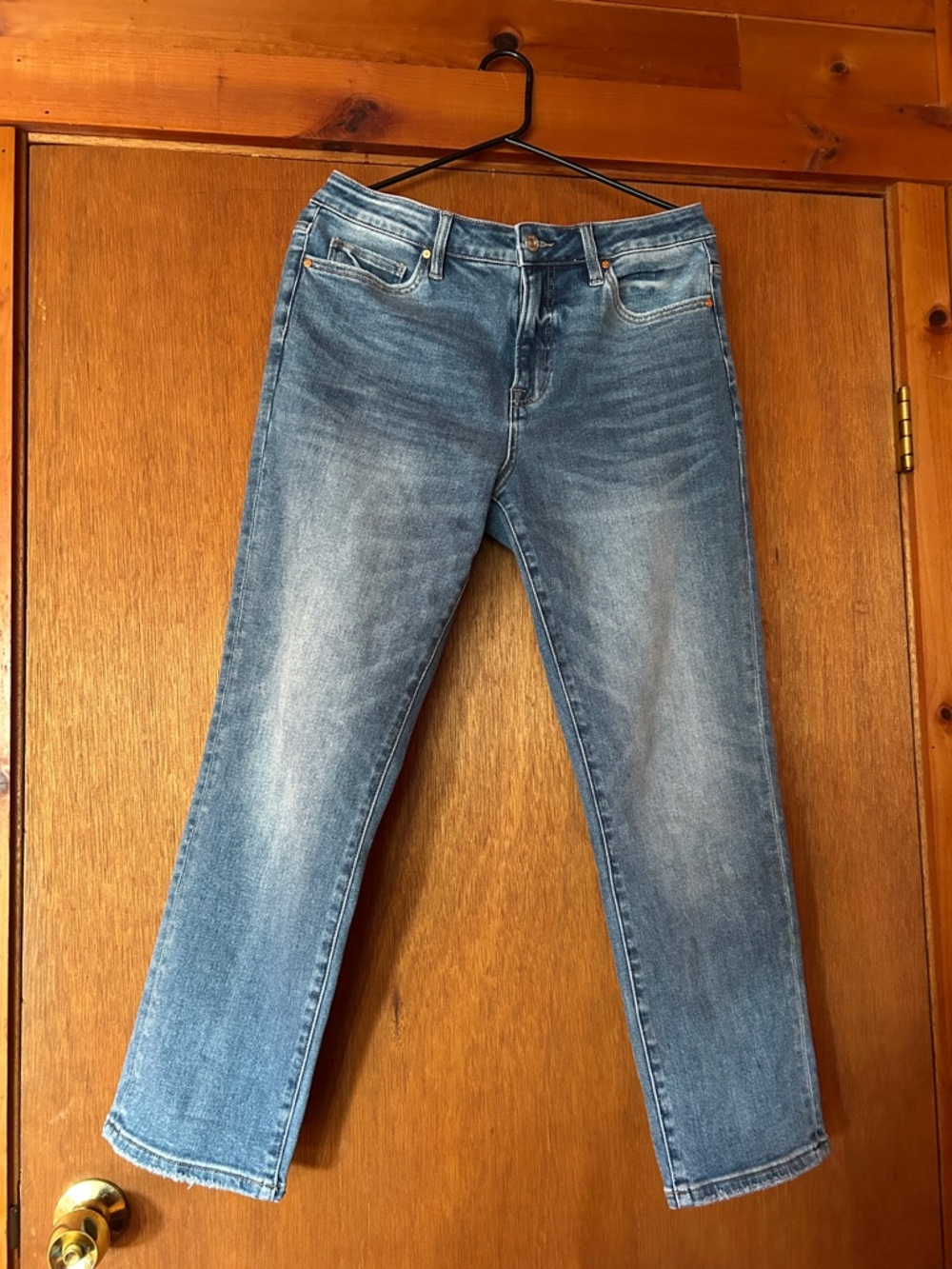 Bayeas Women's Mid-Blue Straight Leg Jeans — Classic Everyday Style